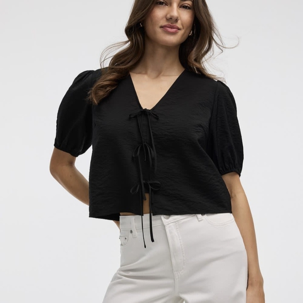 Reitman's Ebow-Sleeve V-Neck Blouse with Self-Tie Closure Small Size - Picture 2 of 12